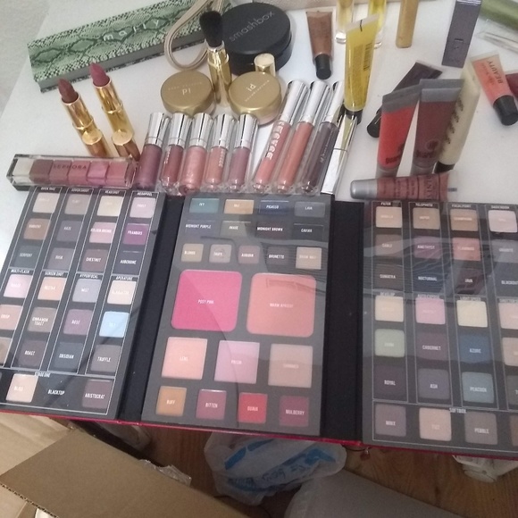 Meet your Posher, Karen - Picture 1 of 1